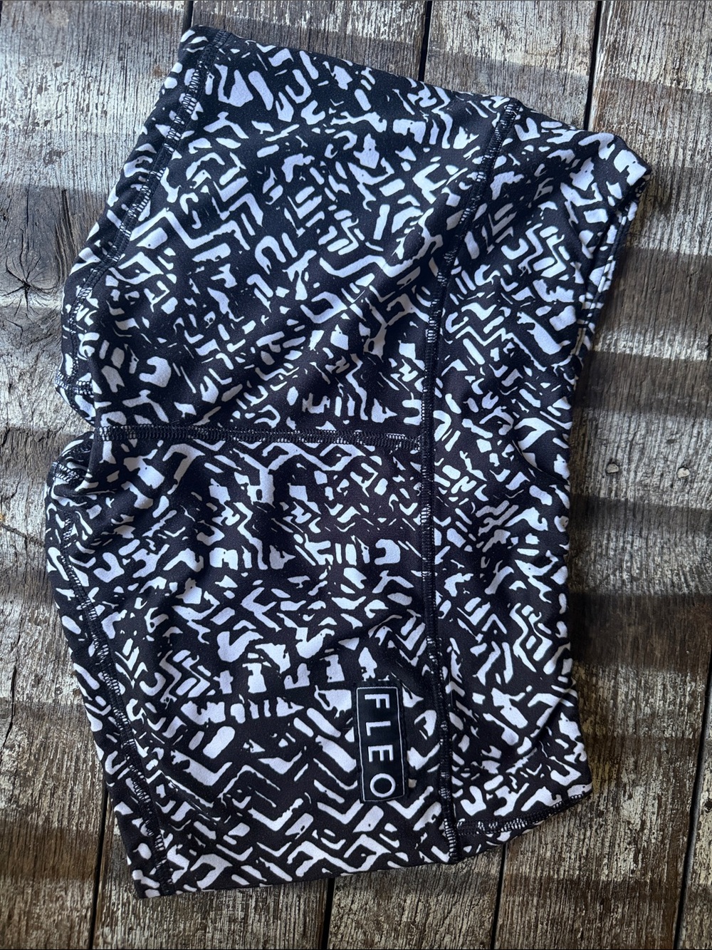 Fleo Black and White Abstract Print Athletic Shorts - Picture 2 of 2